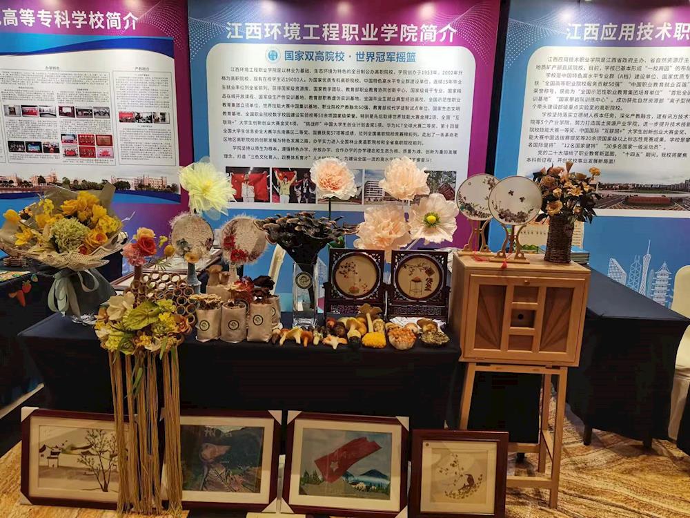 8249c67e62b94cd6b48165c228909aea.jpg 8249c67e62b94cd6b48165c228909aea.jpg