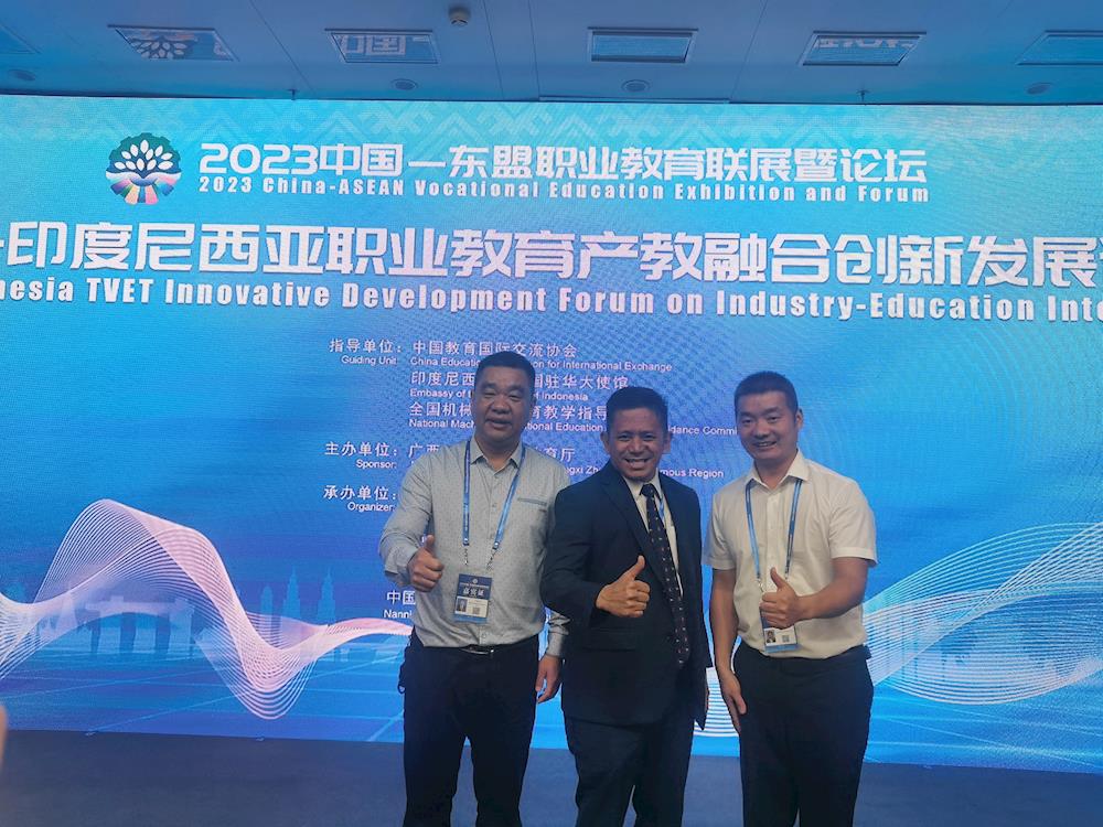 ebc76389ac6d4d02adb9833ddb6242d0.jpg ebc76389ac6d4d02adb9833ddb6242d0.jpg