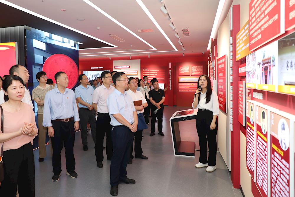 b8a25994d9ab4d5b92d3e055fb2e813c.jpg b8a25994d9ab4d5b92d3e055fb2e813c.jpg