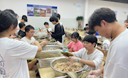 【校园文化】环保学院开展端午包粽子活动