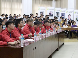 第45届世界技能大赛家具制作项目国家集训队开训仪式在我校举行