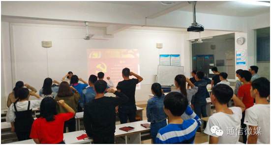 物联网专业学生作品参加软件交会.jpg