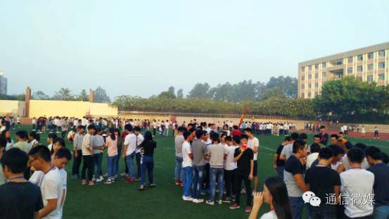 物联网专业学生作品参加软件交会.jpg