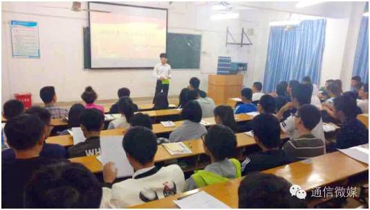 物联网专业学生作品参加软件交会.jpg