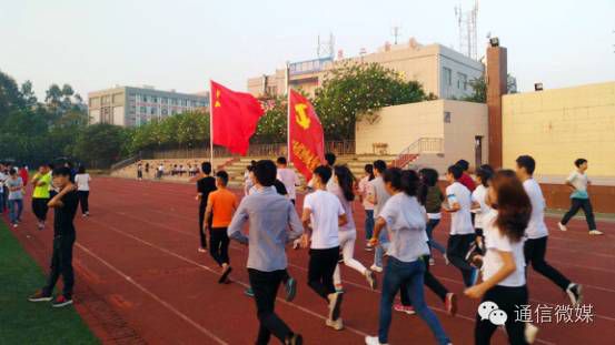 物联网专业学生作品参加软件交会.jpg