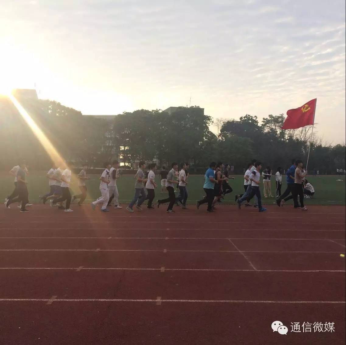 物联网专业学生作品参加软件交会.jpg