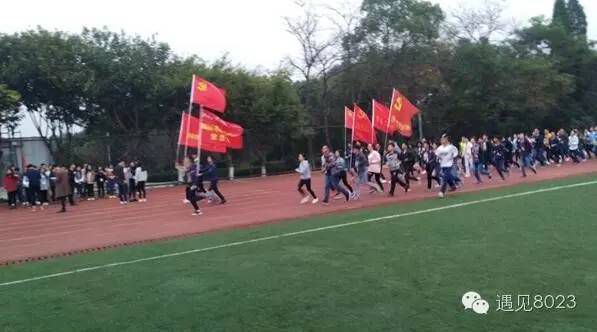 物联网专业学生作品参加软件交会.jpg