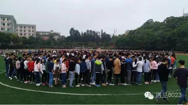 物联网专业学生作品参加软件交会.jpg