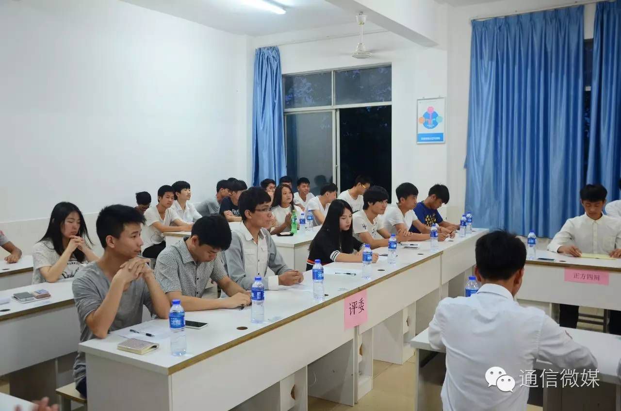 物联网专业学生作品参加软件交会.jpg