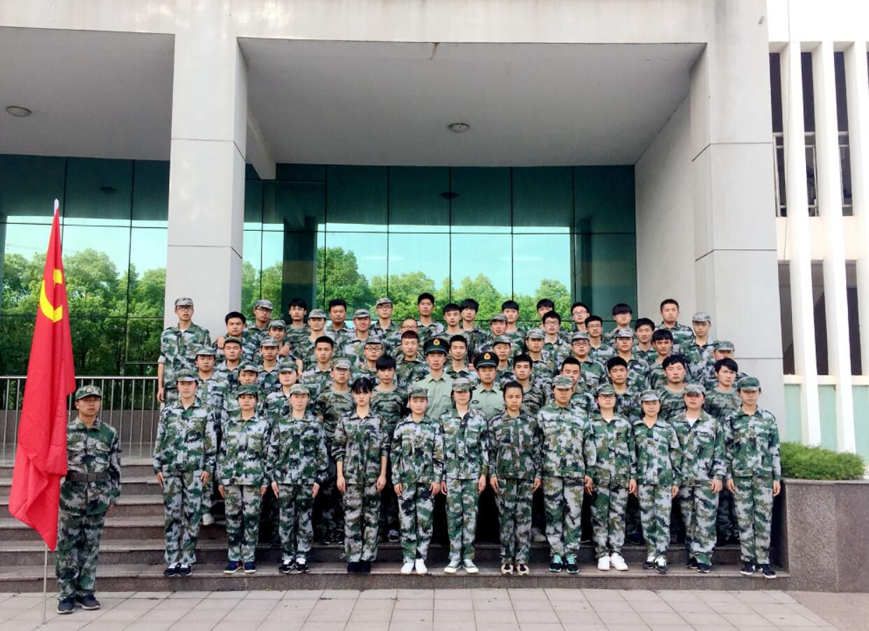 物联网专业学生作品参加软件交会.jpg