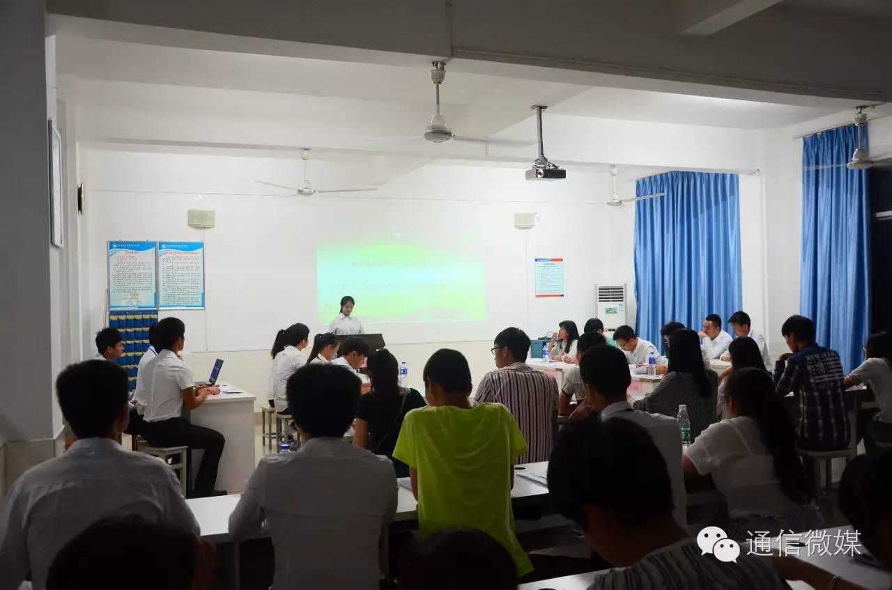 物联网专业学生作品参加软件交会.jpg