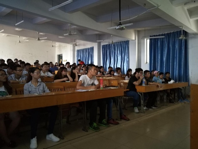 物联网专业学生作品参加软件交会.jpg