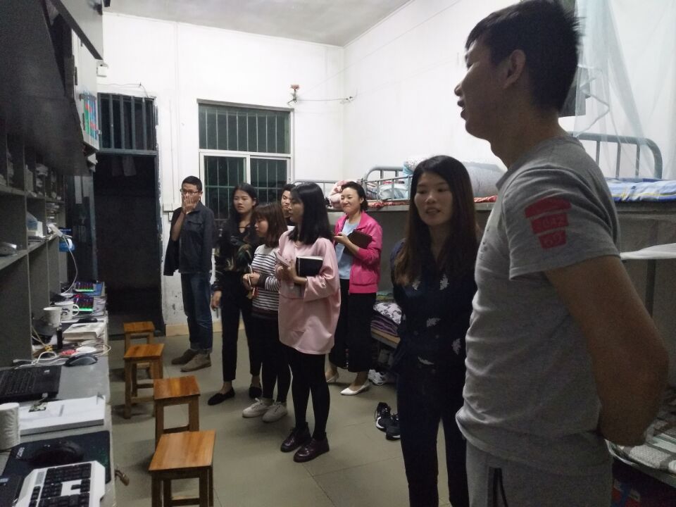 c6e2024fe89b4d83c82946855381f641.jpg 物联网专业学生作品参加软件交会.jpg
