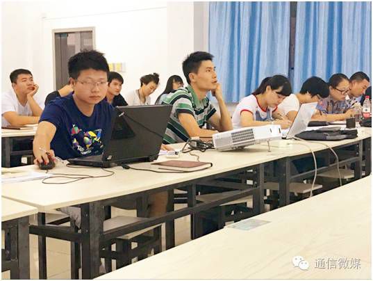 物联网专业学生作品参加软件交会.jpg