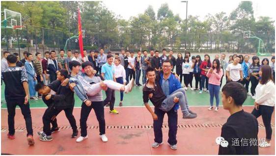 物联网专业学生作品参加软件交会.jpg