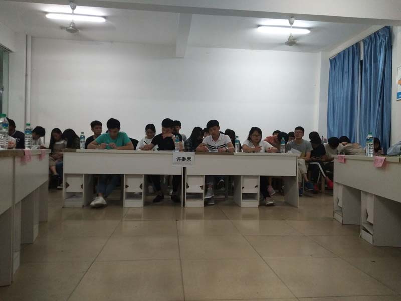 物联网专业学生作品参加软件交会.jpg