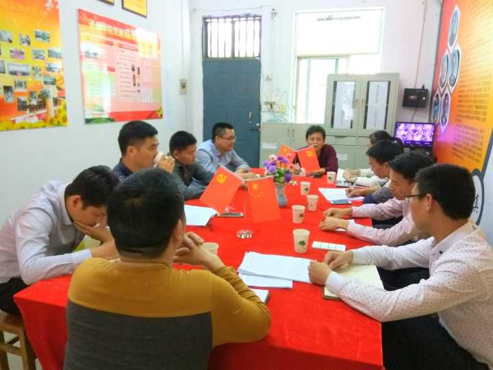 物联网专业学生作品参加软件交会.jpg