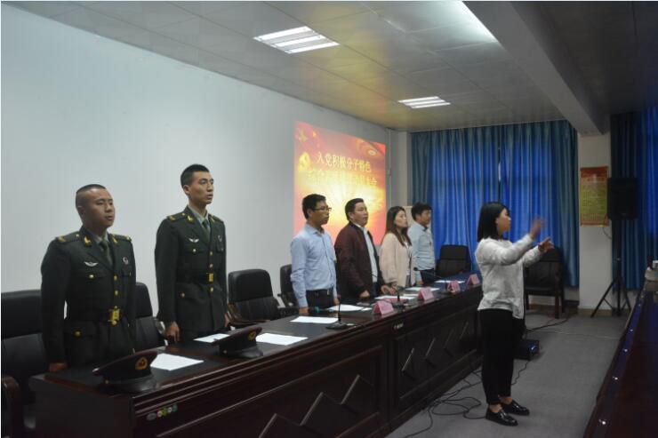 物联网专业学生作品参加软件交会.jpg