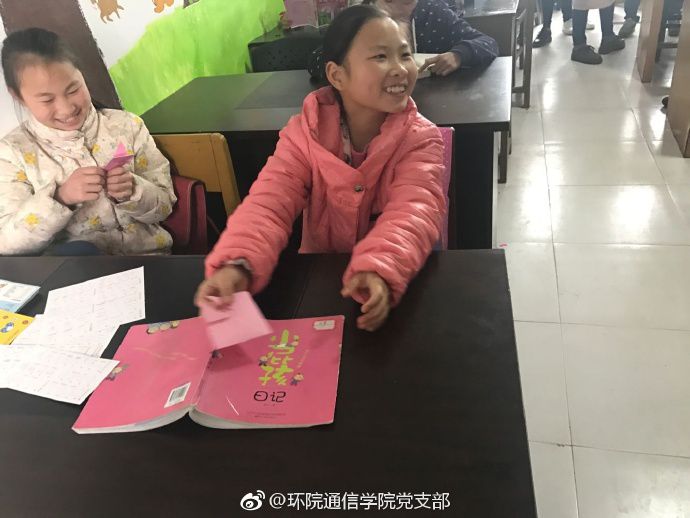 物联网专业学生作品参加软件交会.jpg