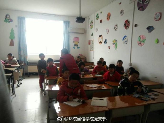 物联网专业学生作品参加软件交会.jpg