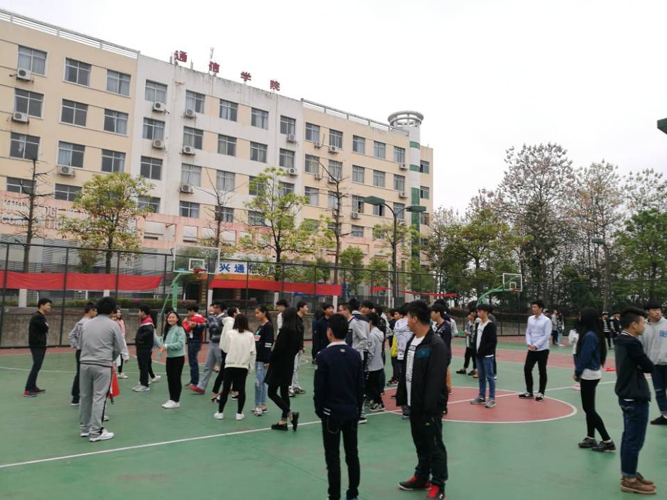 物联网专业学生作品参加软件交会.jpg