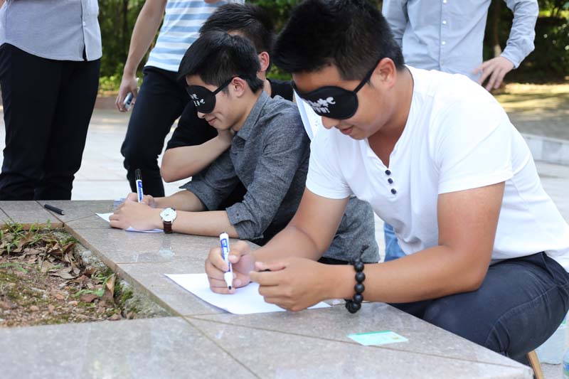 物联网专业学生作品参加软件交会.jpg