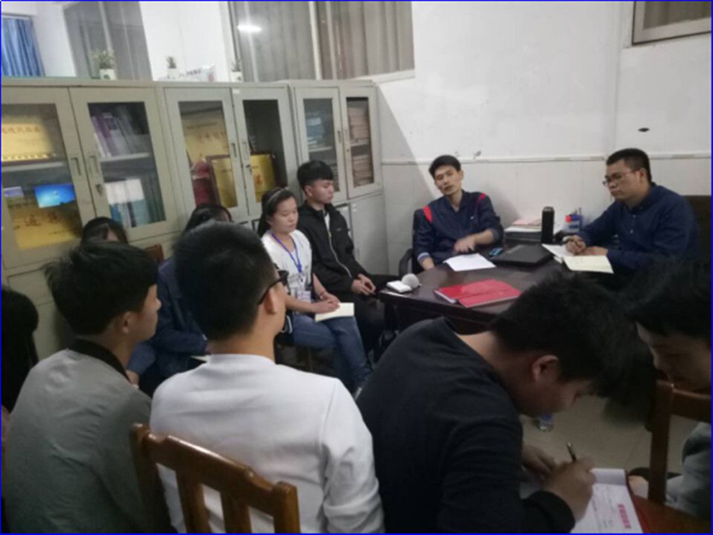 物联网专业学生作品参加软件交会.jpg