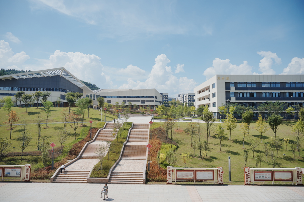 3-在江西环境工程职业学院龙南校区调研开学筹备工作 (1)