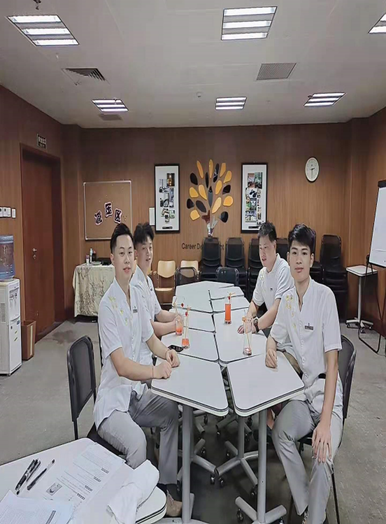 ecad59cd13624f9f86f3ba9b16c09cf1.Png