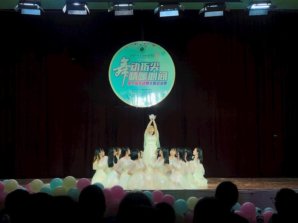 a6c1ee46c4eb47aa82031015efa65024.jpg a6c1ee46c4eb47aa82031015efa65024.jpg