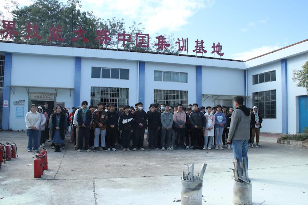 d5963ad201c3452ea666393cc8e1a002.jpg d5963ad201c3452ea666393cc8e1a002.jpg