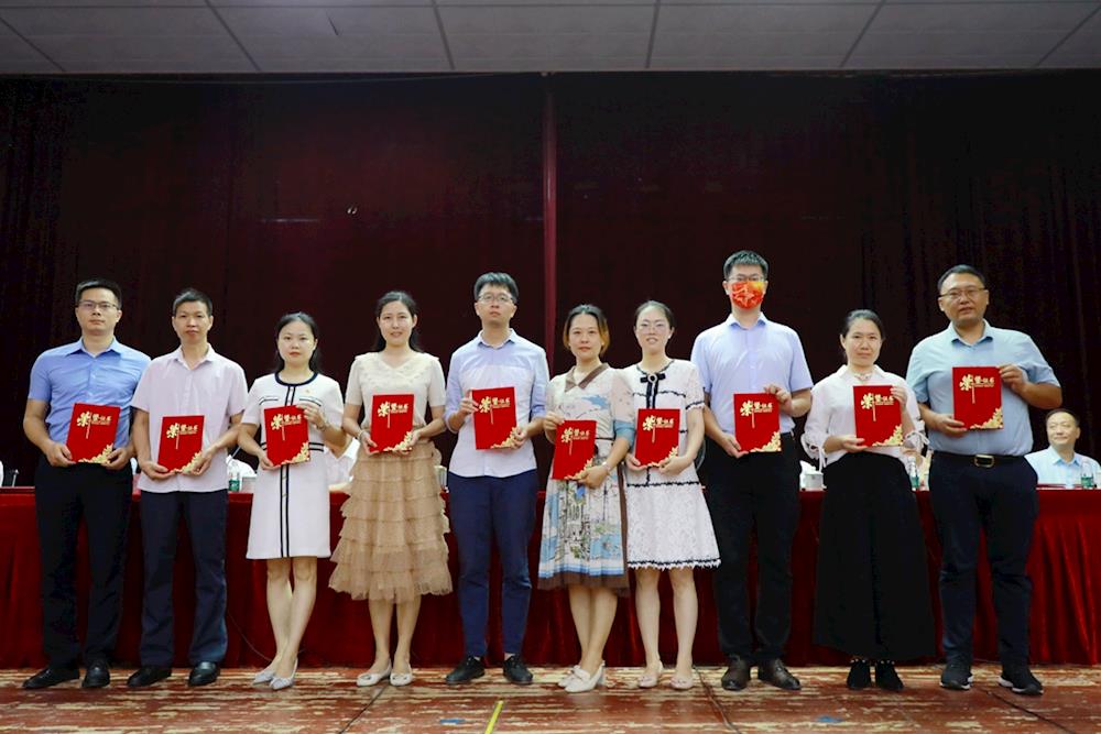 37ae1ee9be4e41f4a1fcdf4c59b4d288.jpg 37ae1ee9be4e41f4a1fcdf4c59b4d288.jpg