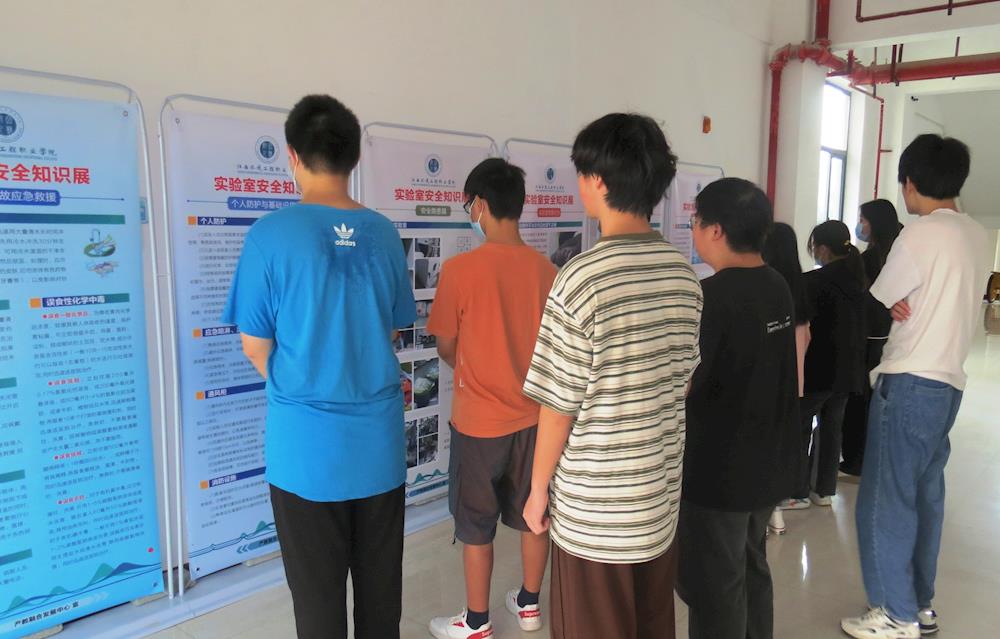 6c152493bbc141ed8826c96c11fc2fd1.jpg 6c152493bbc141ed8826c96c11fc2fd1.jpg