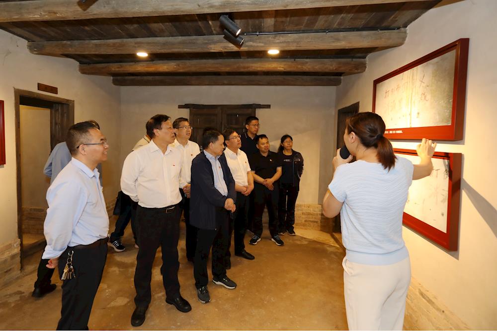 bcc5a83537964b4c89087a7423e9be69.JPG bcc5a83537964b4c89087a7423e9be69.JPG