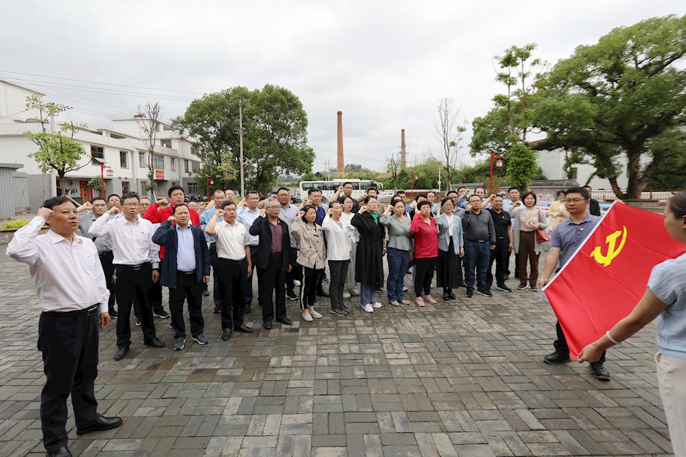 8d55f7f4e16f4a3e8f93fba7f6b6320a.JPG 8d55f7f4e16f4a3e8f93fba7f6b6320a.JPG