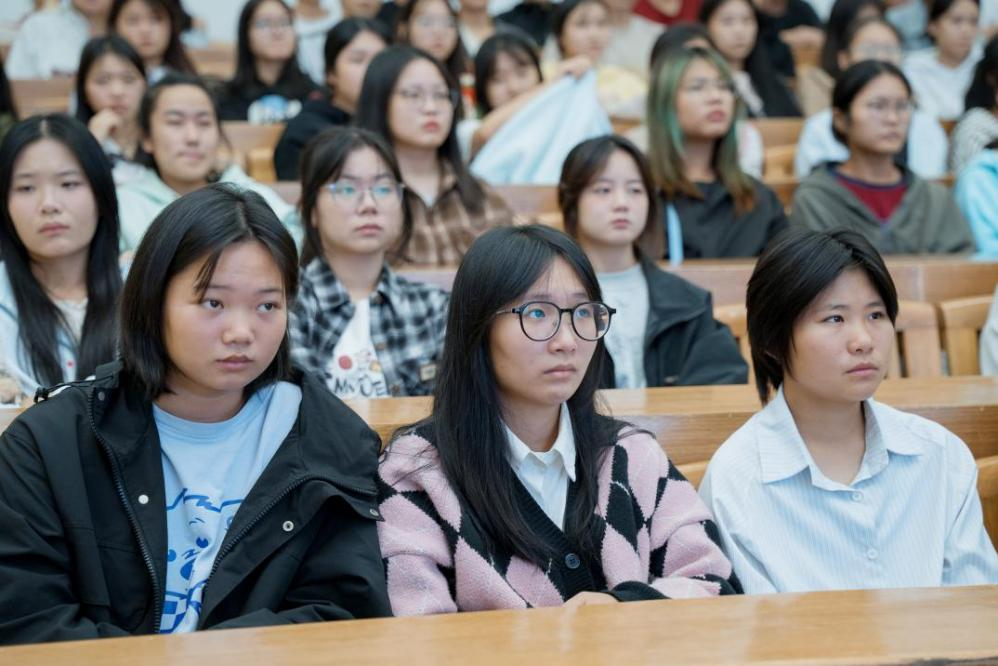 1fca4c6ae5254979a8658373bb3afb35.png 1fca4c6ae5254979a8658373bb3afb35.png