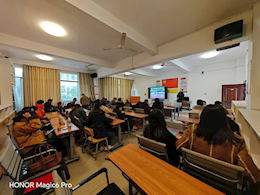 筑牢安全防线，守护校园平安丨工业与设计学院教职工消防安全专题培训讲座 