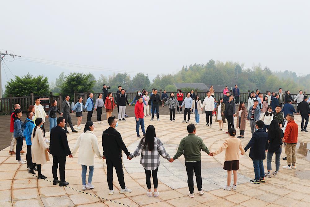 d7f37c176f4843859eb2ac5e3a436b19.jpg d7f37c176f4843859eb2ac5e3a436b19.jpg